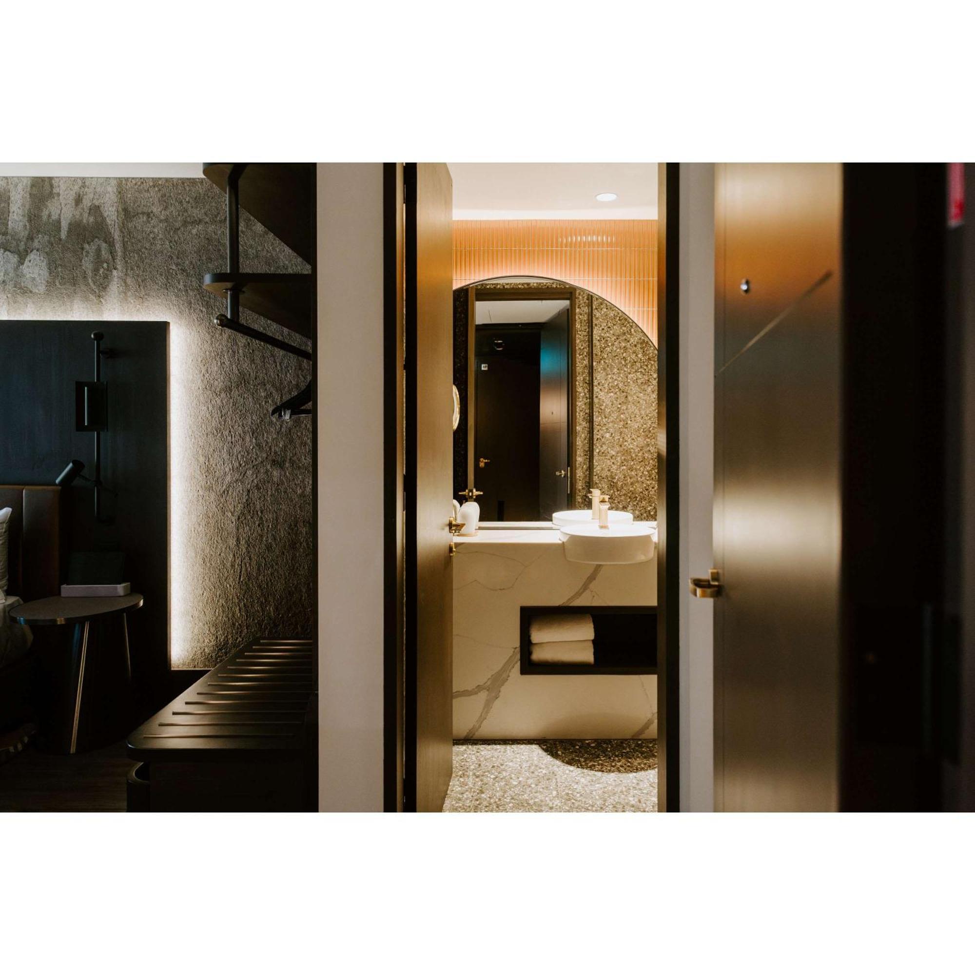 The Motley Hotel Richmond, Tapestry Collection By Hilton Melbourne Esterno foto